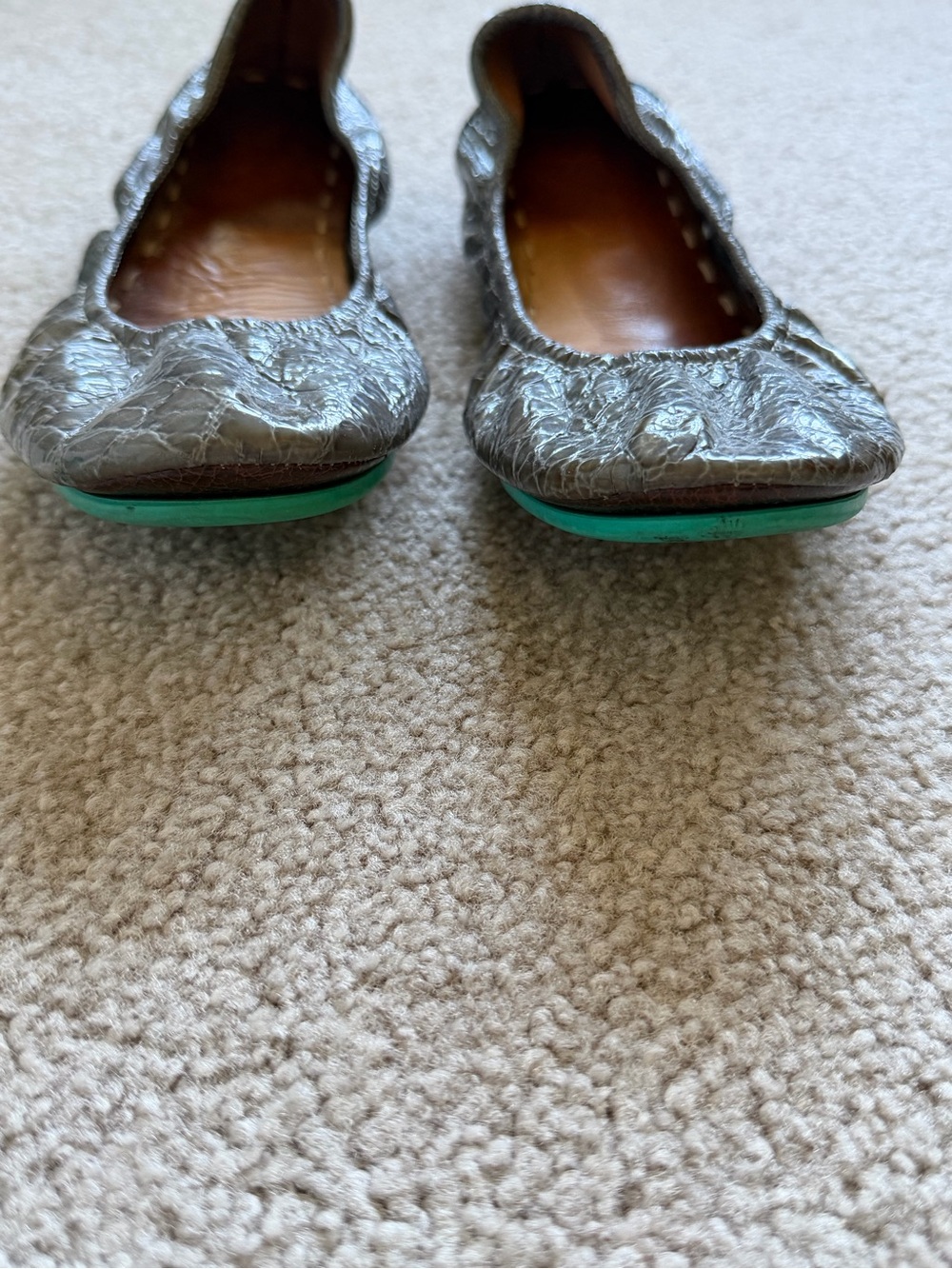 Tieks Grey Croc Patent Leather Ballet Flats size 9 - Picture 3 of 10